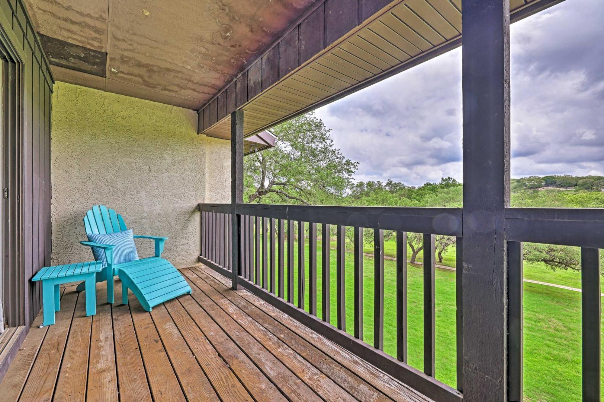 Modern Lakeside Golf Course Retreat With Deck! Canyon Lake Exterior photo